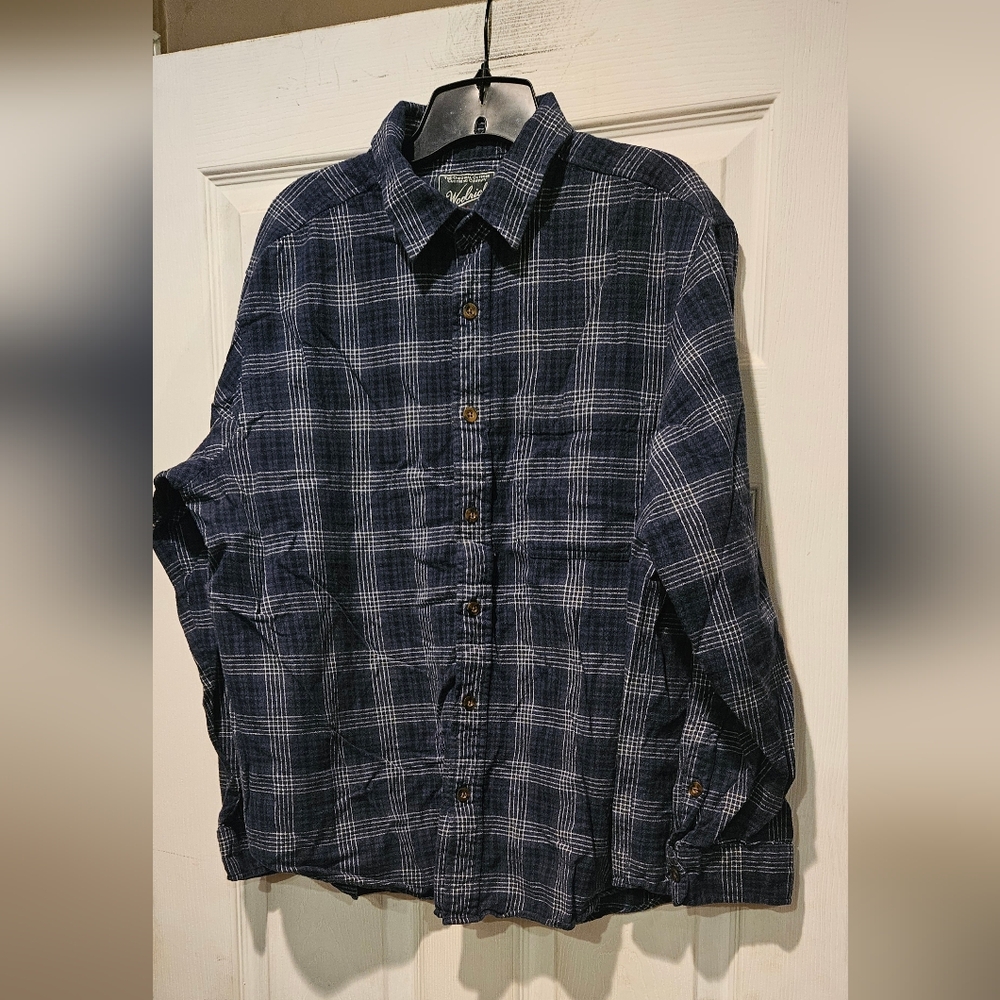 WOOLRICH BUTTON UP SHIRT